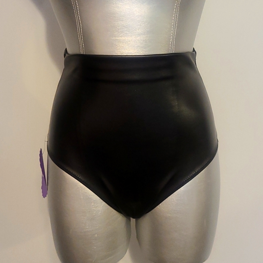 Maggie Barry high waisted sliver back zipper PU.black shorts.